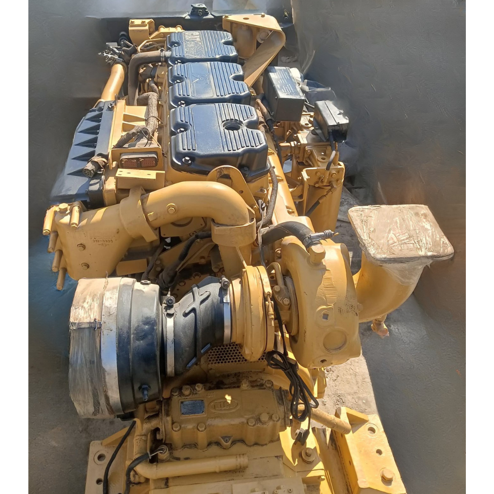 Caterpillar C18 Engine (2) Caterpillar C18 Engine with Gearbox